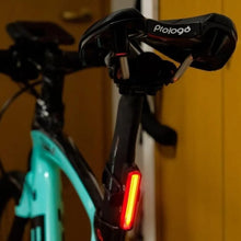 Cargar imagen en el visor de la galería, Magicshine Seemee 30 TL luz trasera