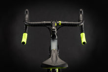 Cargar imagen en el visor de la galería, Bicicleta Cube Attain pro Black N&#39; Flashyellow talla 53 2021