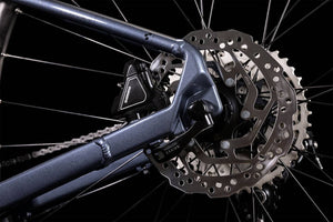 Bicicleta Cube Attention Indigoblack N' Black talla 18" 29" M 2022